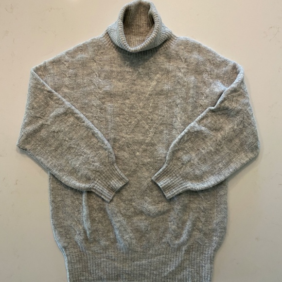 Aritzia Sweaters - ARITZIA WILFRED FREE turtleneck sweater
